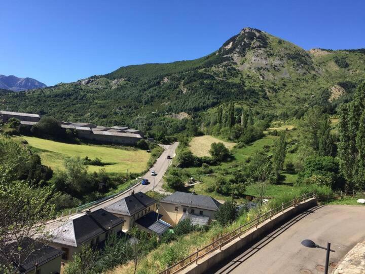 Casa Sendacomodidad Y Descanso Sallent de Gállego Exteriör bild